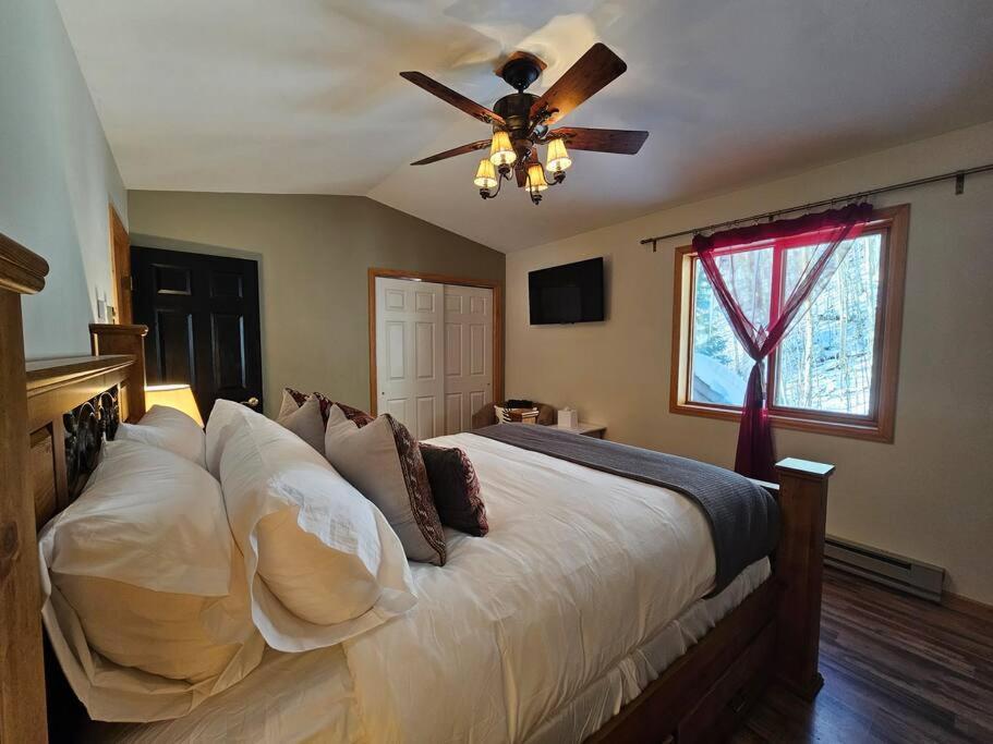 Private And Updated Breck Home With Hot Tub ブリッケンリッジ エクステリア 写真