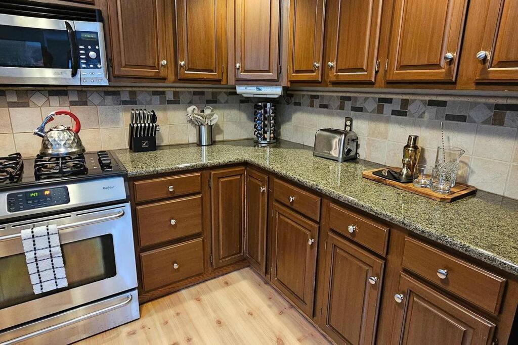 Private And Updated Breck Home With Hot Tub ブリッケンリッジ エクステリア 写真