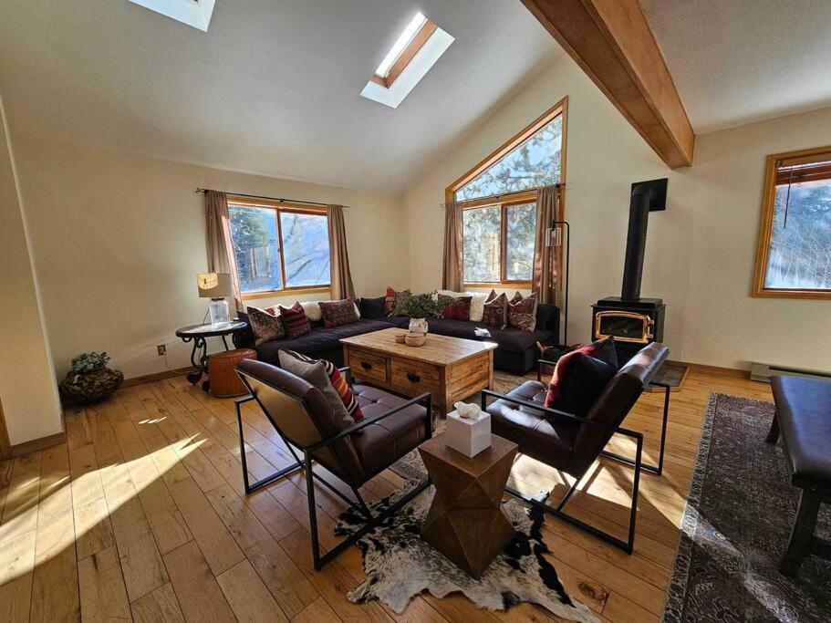 Private And Updated Breck Home With Hot Tub ブリッケンリッジ エクステリア 写真