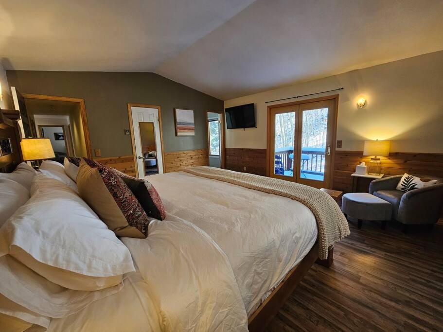 Private And Updated Breck Home With Hot Tub ブリッケンリッジ エクステリア 写真
